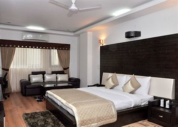 Dwarka Palace Samalkha Luaran gambar